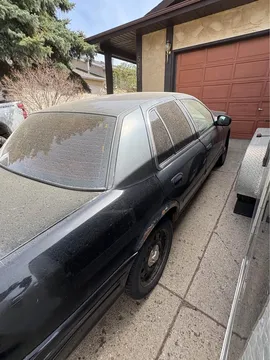 2011 Ford Crown Victoria - Image 2 of 8