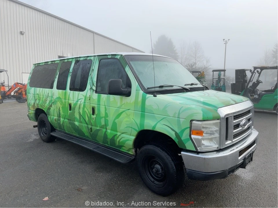 2011 Ford Econoline Van - Image 2 of 12