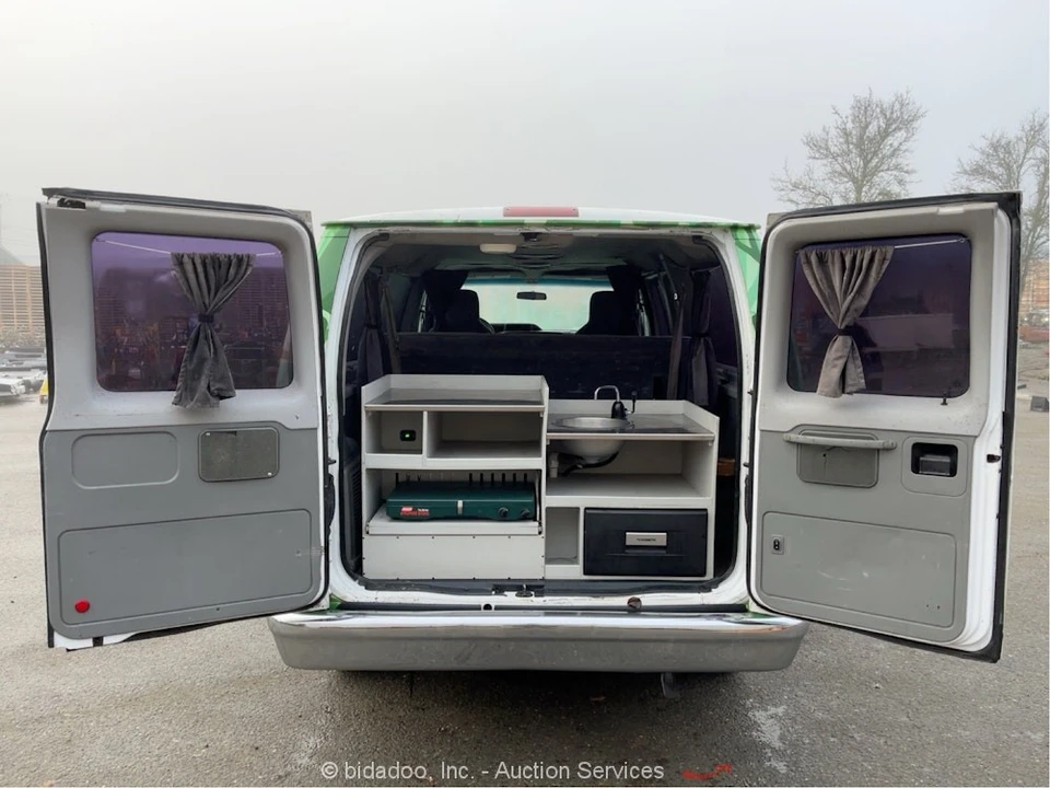 2011 Ford Econoline Van - Image 9 of 12