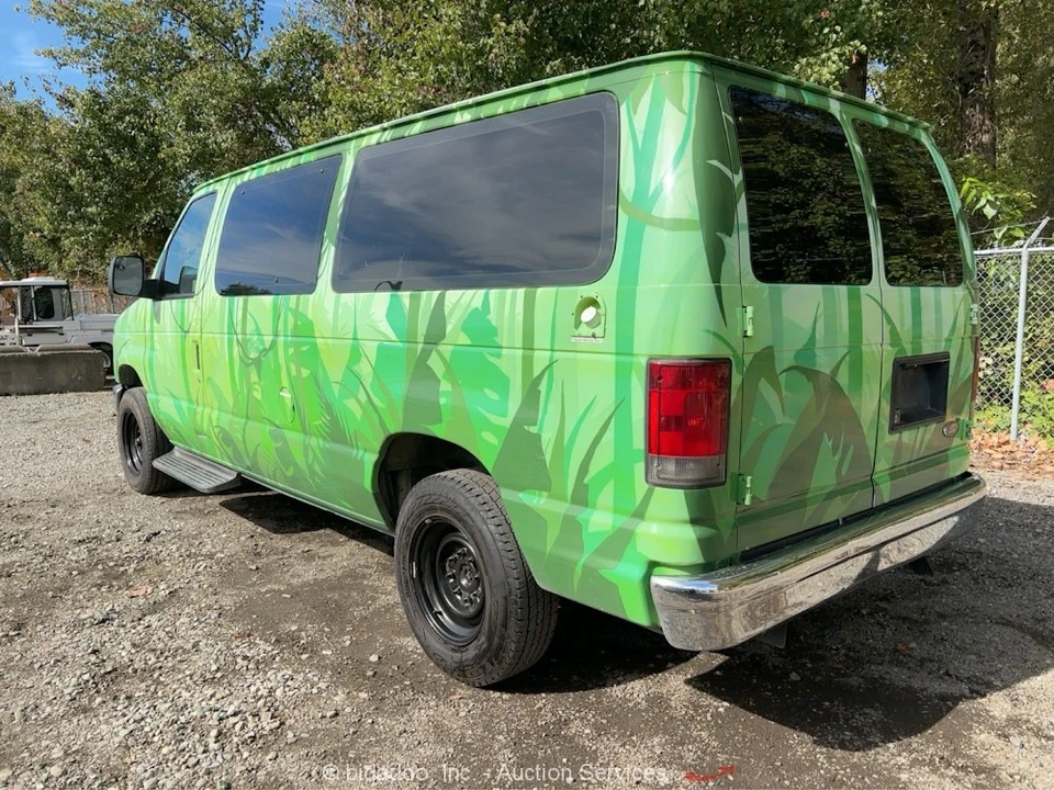 2011 Ford Econoline Van - Image 3 of 12