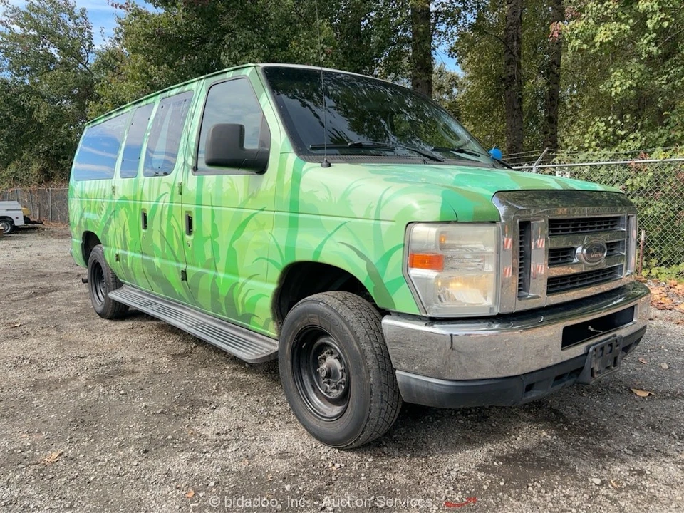 2011 Ford Econoline Van - Image 2 of 12