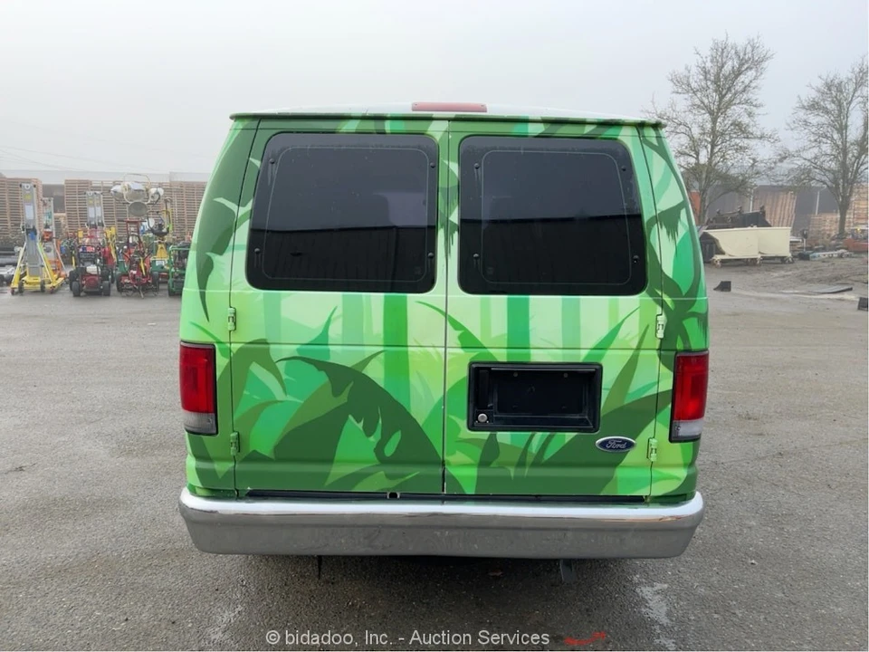 2011 Ford Econoline Van - Image 8 of 12