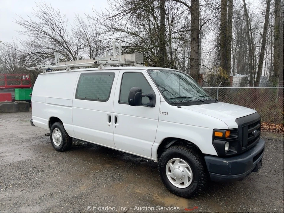 2011 Ford Econoline Van - Image 2 of 12