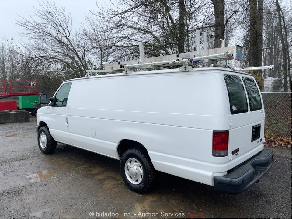 2011 Ford Econoline Van - Image 3 of 12