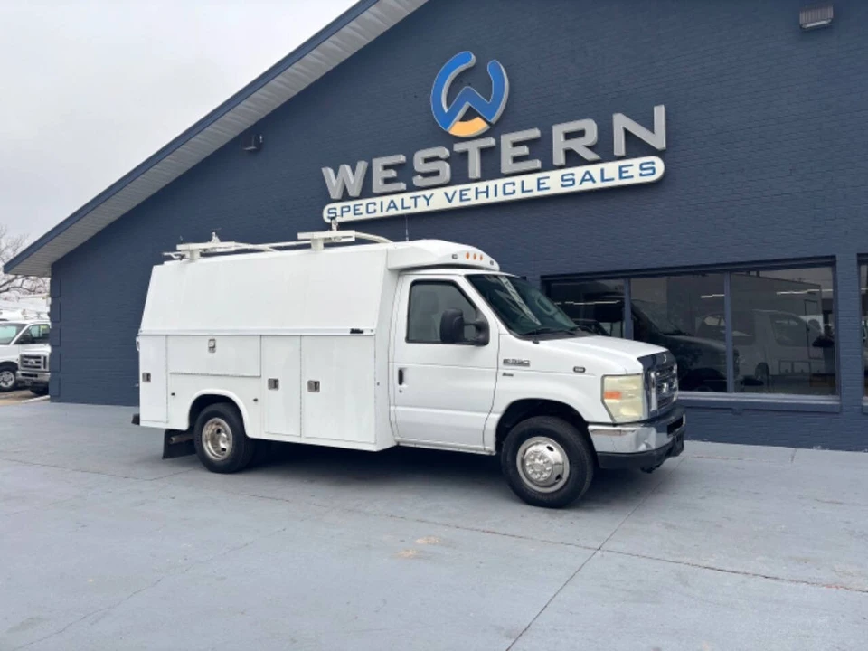 2011 Ford Econoline Van - Image 9 of 12