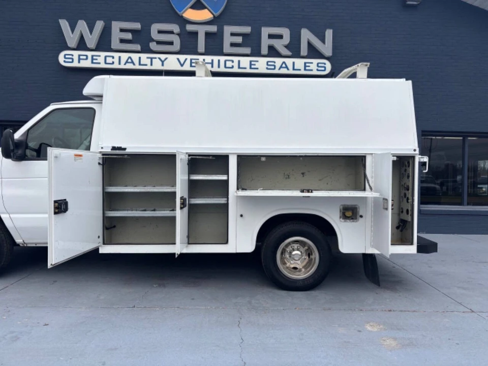 2011 Ford Econoline Van - Image 12 of 12