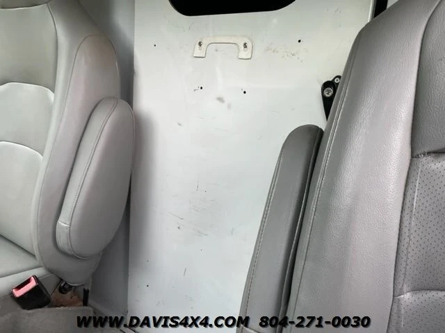 2011 Ford Econoline Van - Image 18 of 31
