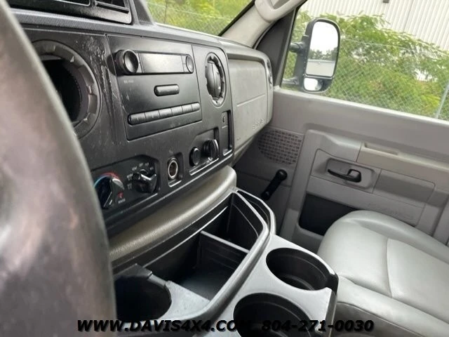 2011 Ford Econoline Van - Image 13 of 31