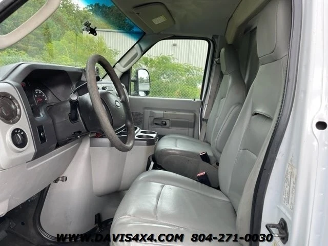 2011 Ford Econoline Van - Image 11 of 31
