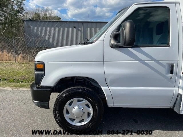2011 Ford Econoline Van - Image 3 of 31