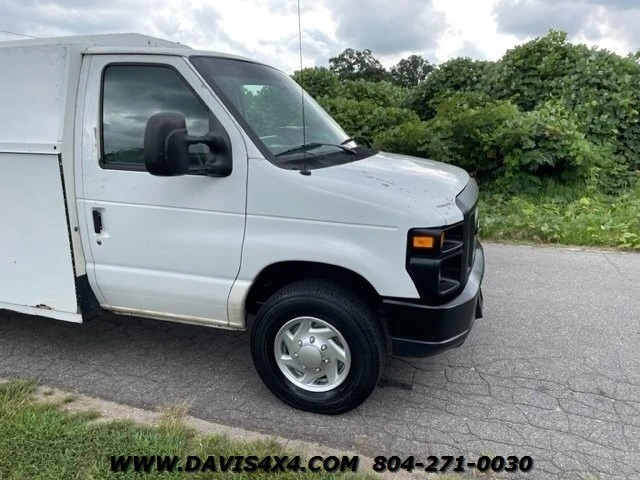 2011 Ford Econoline Van - Image 24 of 31