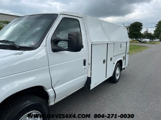 2011 Ford Econoline Van - Image 28 of 31