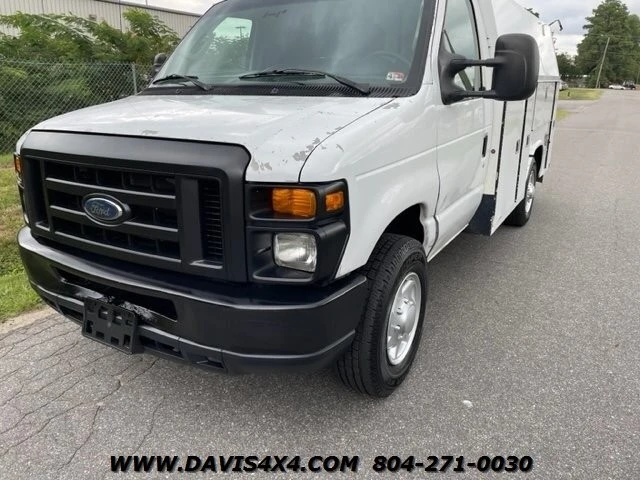 2011 Ford Econoline Van - Image 27 of 31