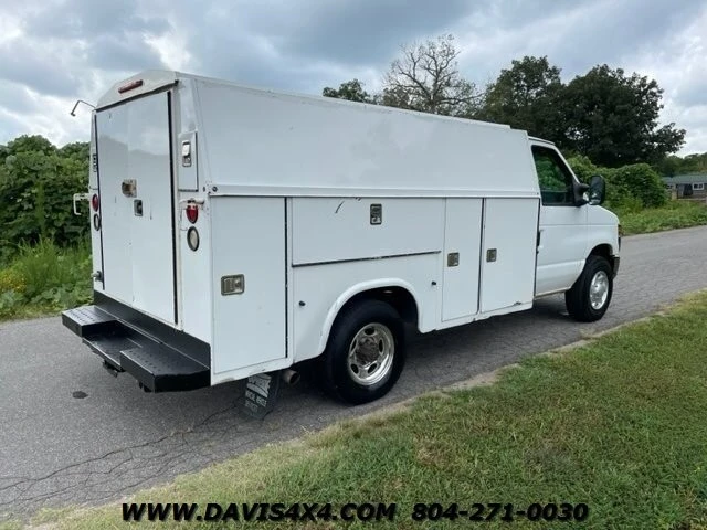 2011 Ford Econoline Van - Image 8 of 12