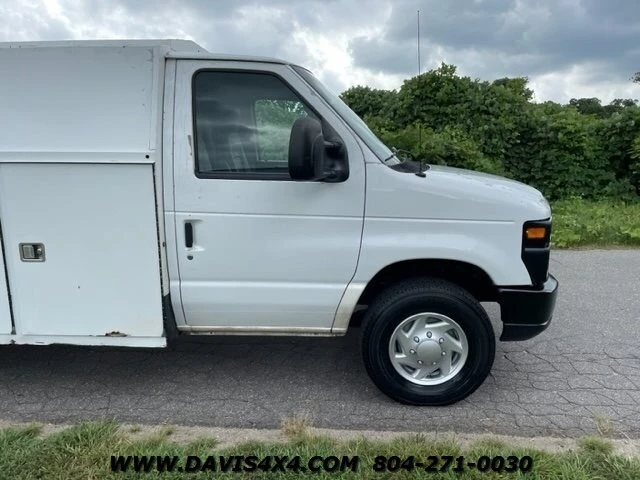 2011 Ford Econoline Van - Image 22 of 31