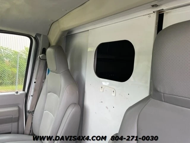 2011 Ford Econoline Van - Image 15 of 31