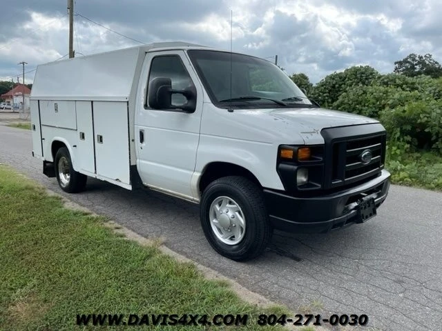 2011 Ford Econoline Van - Image 2 of 12