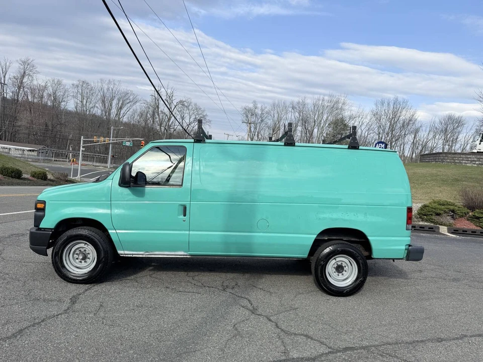 2011 Ford Econoline Van - Image 5 of 18