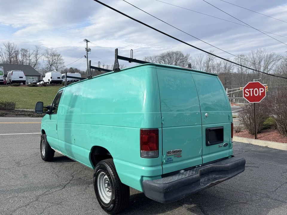 2011 Ford Econoline Van - Image 3 of 17