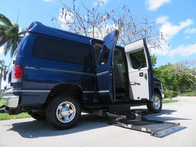 2011 Ford Econoline Van - Image 4 of 12