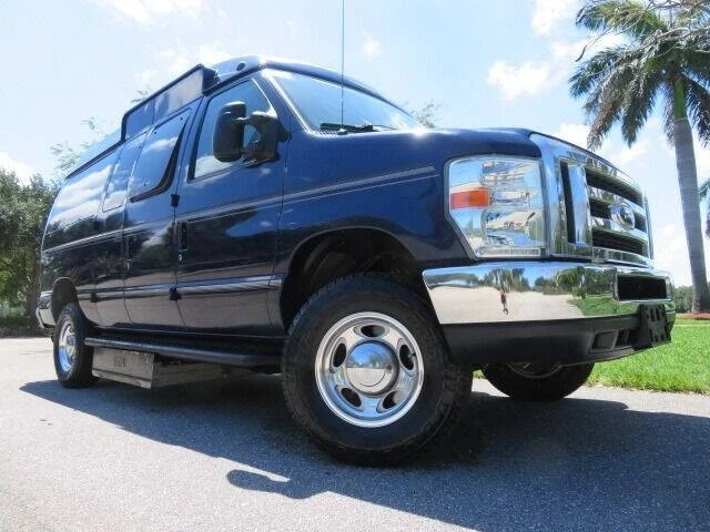 2011 Ford Econoline Van - Image 5 of 12