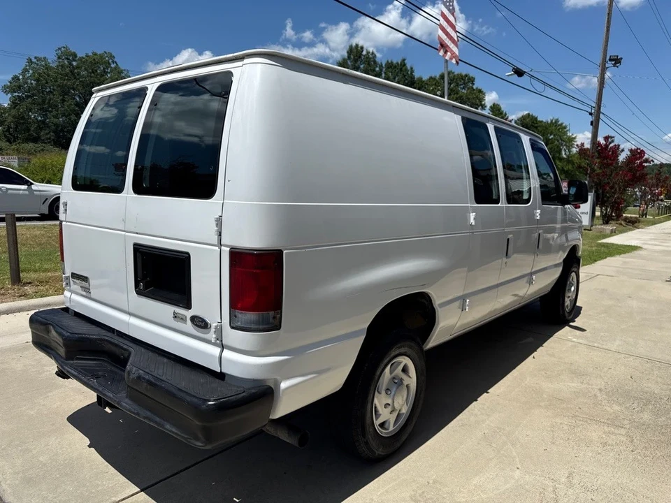 2011 Ford Econoline Van - Image 4 of 16