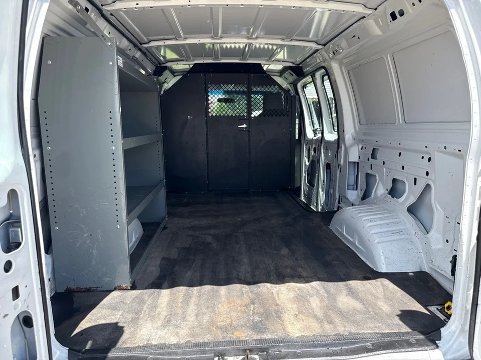 2011 Ford Econoline Van - Image 9 of 16
