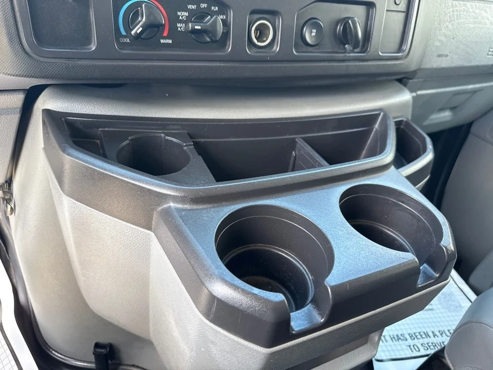 2011 Ford Econoline Van - Image 15 of 16