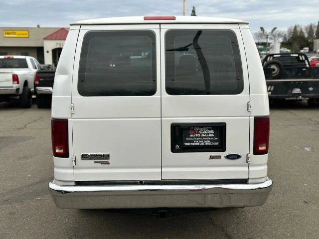 2011 Ford Econoline Van - Image 5 of 22