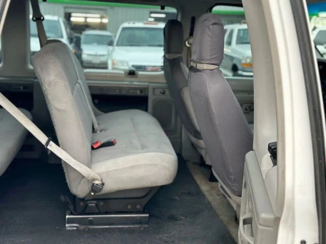 2011 Ford Econoline Van - Image 16 of 21