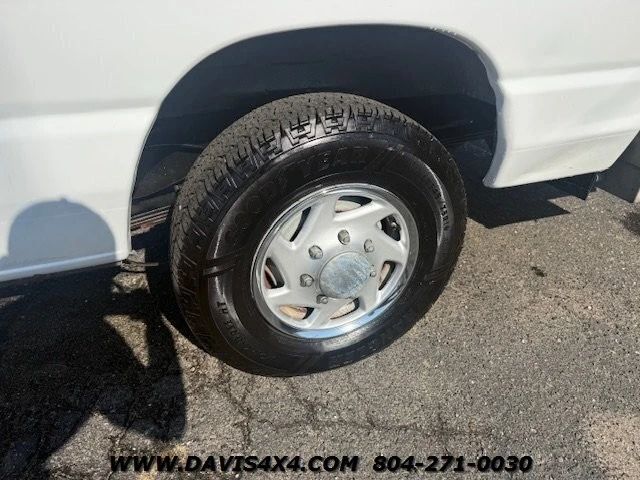 2011 Ford Econoline Van - Image 11 of 28