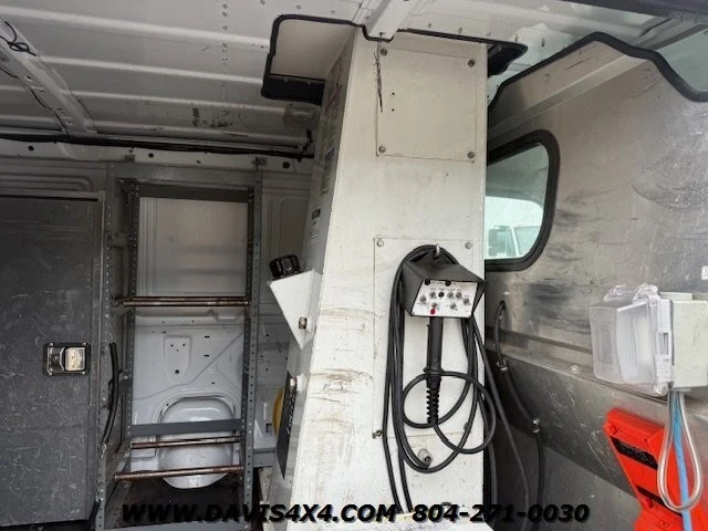 2011 Ford Econoline Van - Image 12 of 12