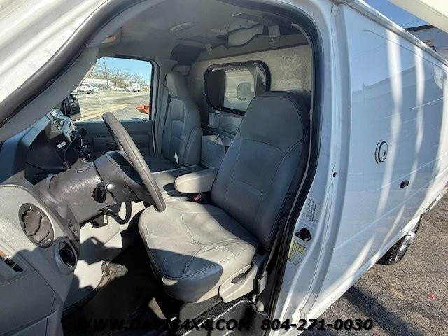 2011 Ford Econoline Van - Image 14 of 28
