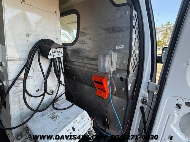 2011 Ford Econoline Van - Image 21 of 28