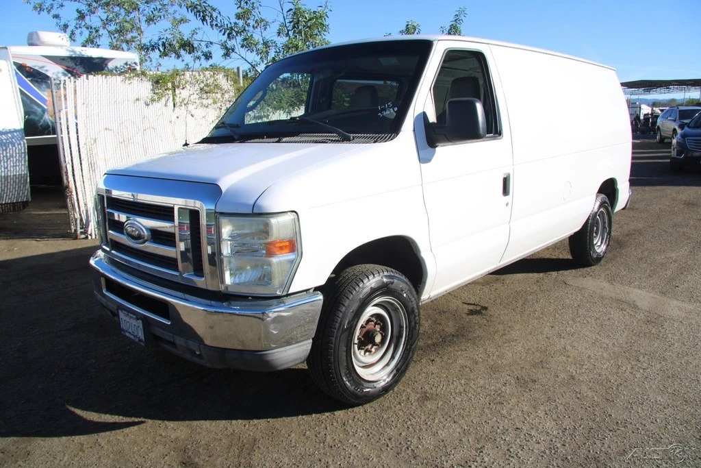 2011 Ford Econoline Van - Image 2 of 21