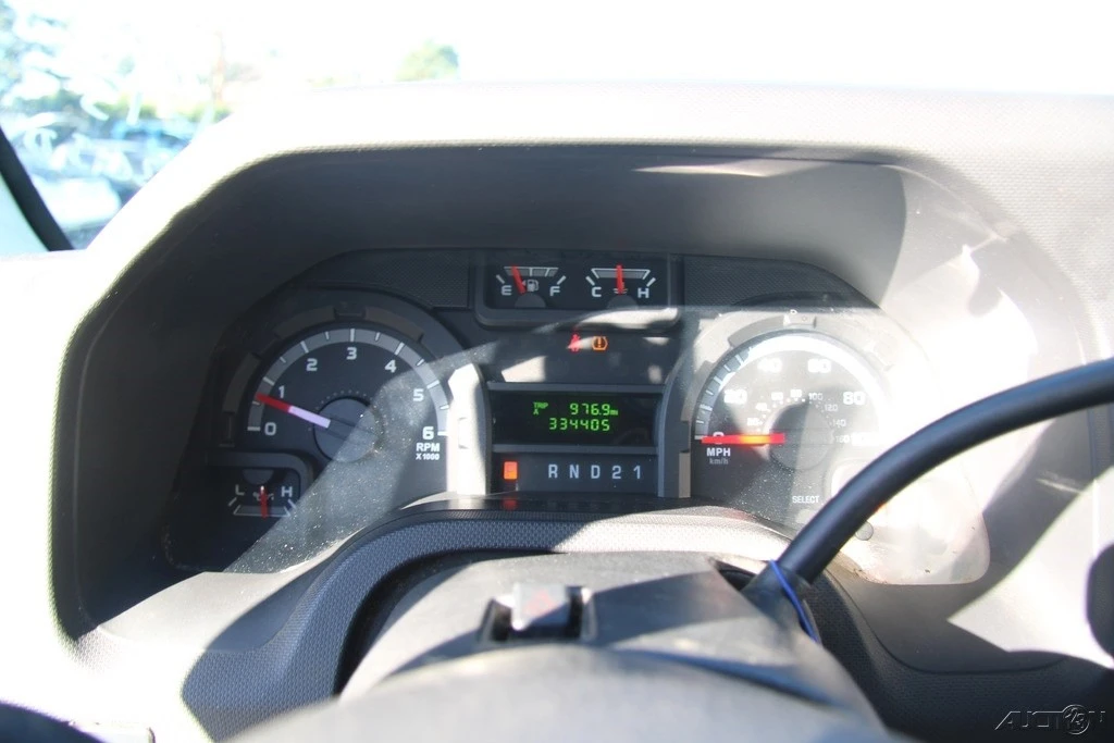 2011 Ford Econoline Van - Image 15 of 21