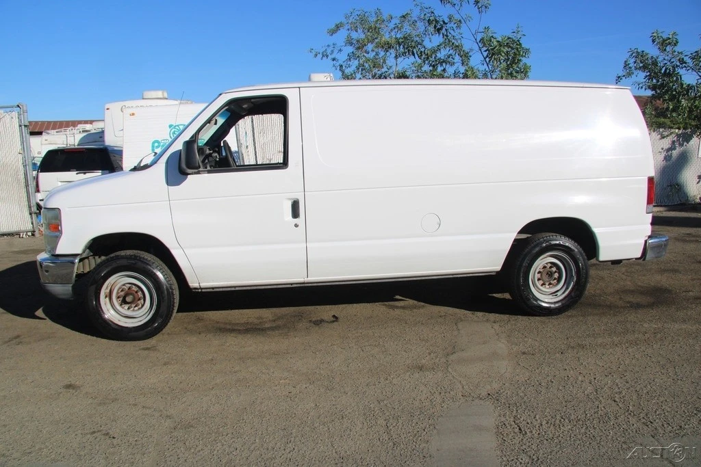 2011 Ford Econoline Van - Image 3 of 21