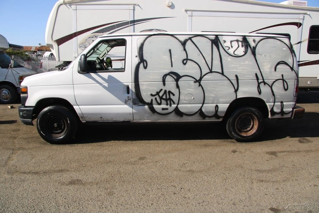 2011 Ford Econoline Van - Image 3 of 21