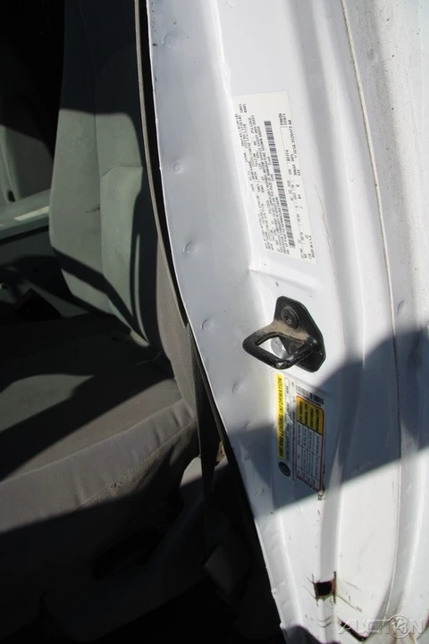 2011 Ford Econoline Van - Image 10 of 21