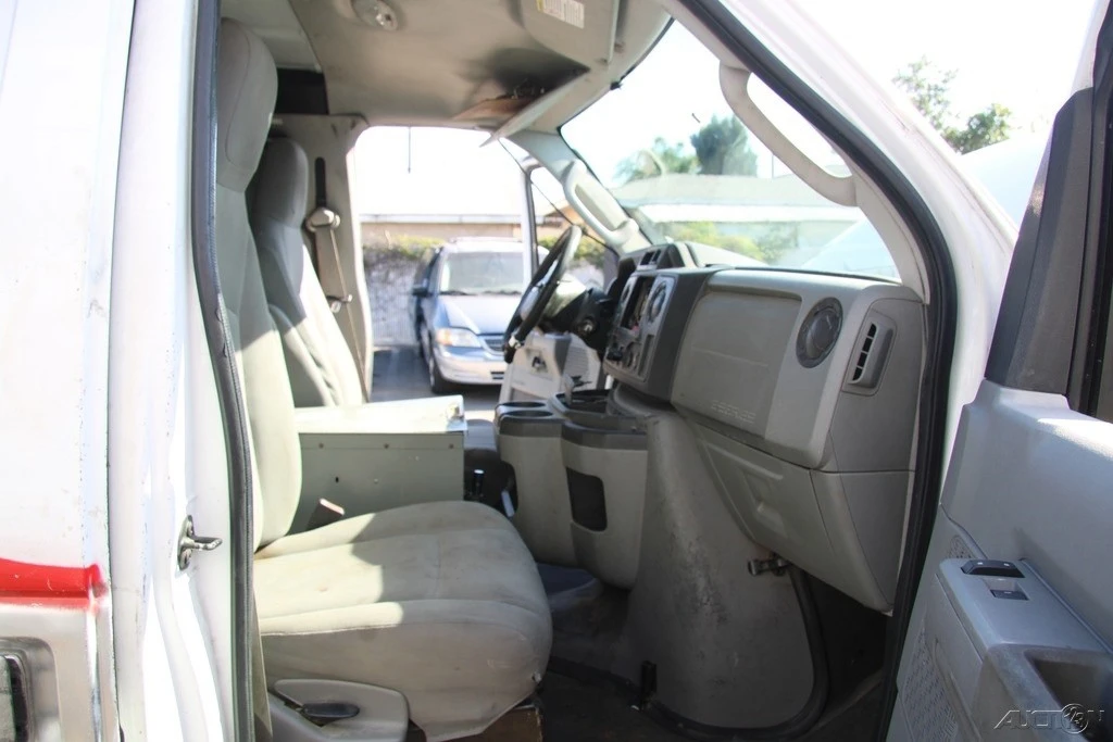 2011 Ford Econoline Van - Image 20 of 21