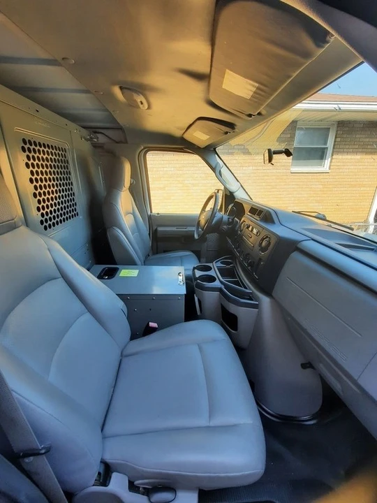 2011 Ford Econoline Van - Image 3 of 11