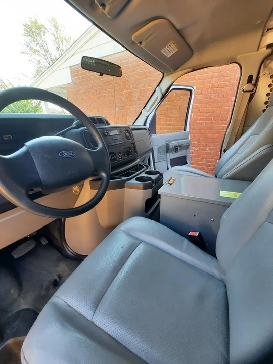 2011 Ford Econoline Van - Image 6 of 11