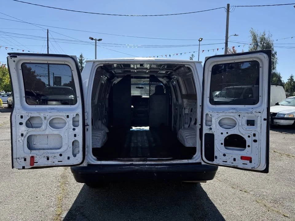 2011 Ford Econoline Van - Image 12 of 20