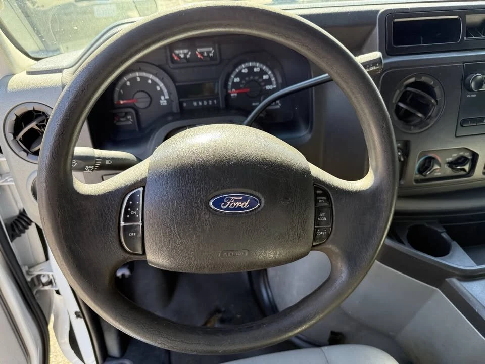 2011 Ford Econoline Van - Image 18 of 20