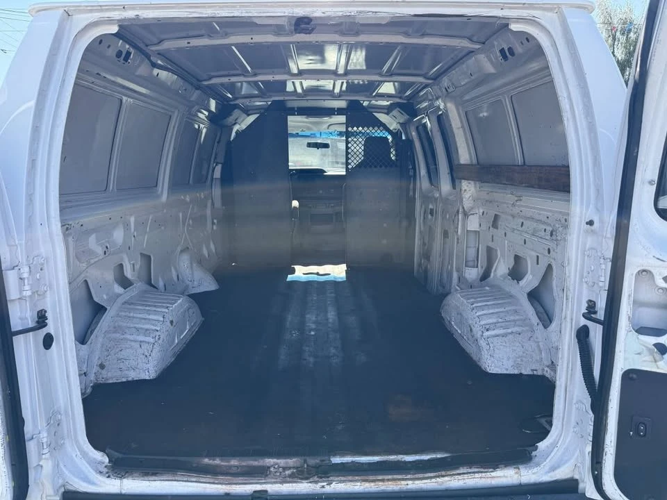 2011 Ford Econoline Van - Image 13 of 20