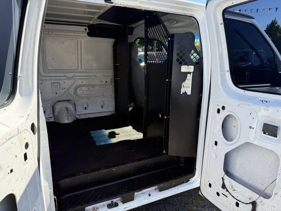 2011 Ford Econoline Van - Image 15 of 20