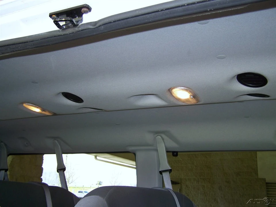 2011 Ford Econoline Van - Image 14 of 21
