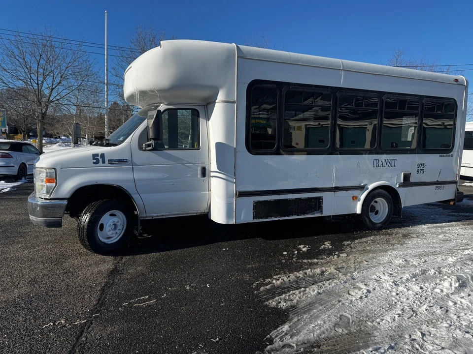 2011 Ford Econoline Van - Image 15 of 18
