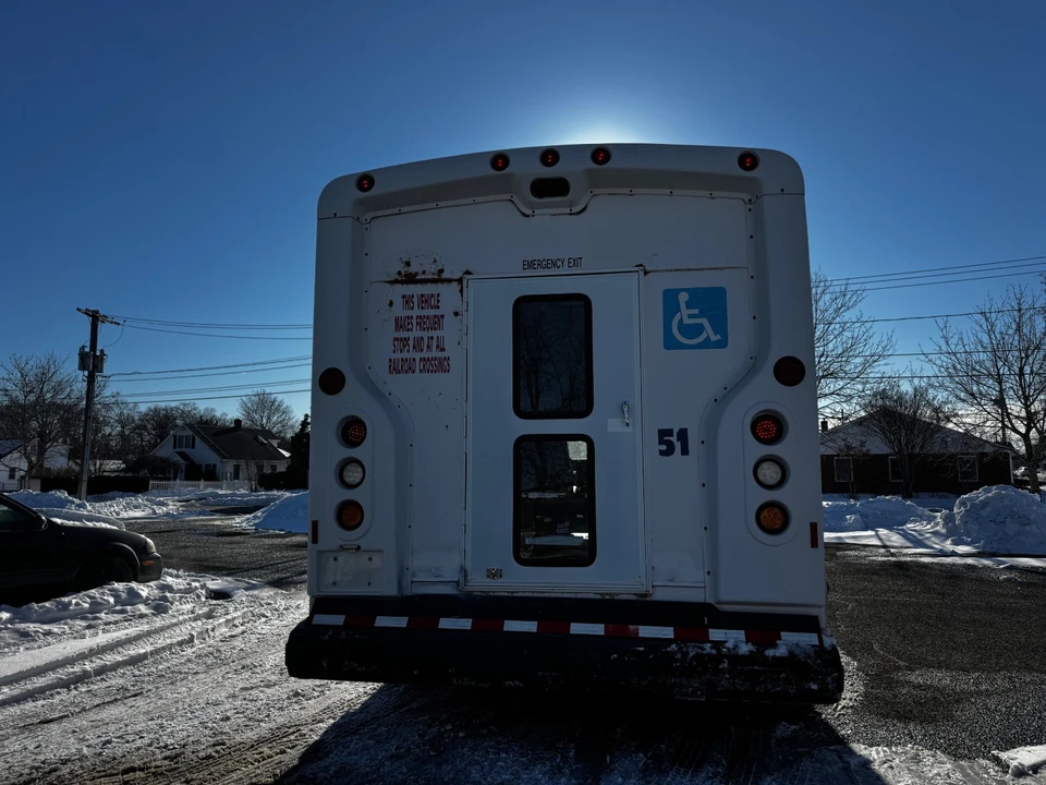 2011 Ford Econoline Van - Image 17 of 18
