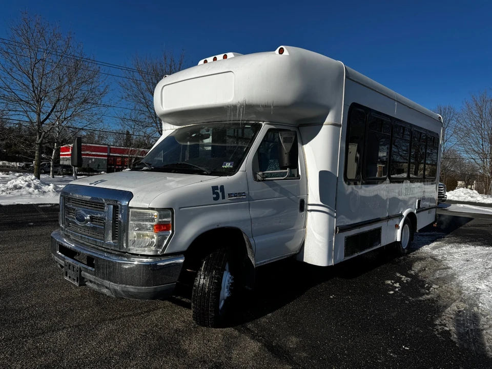 2011 Ford Econoline Van - Image 14 of 18